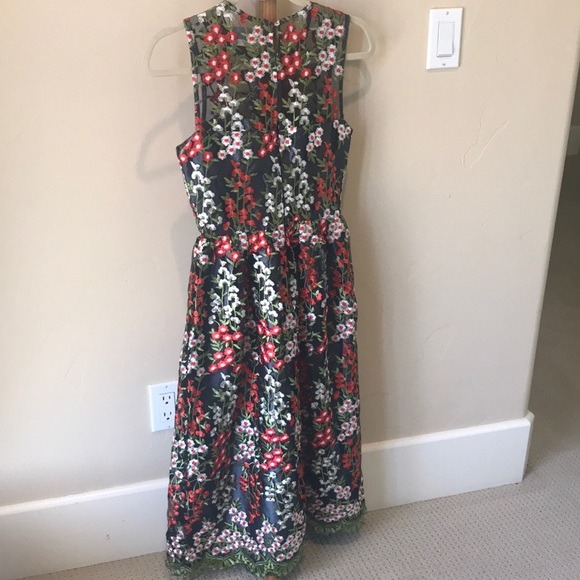Beautiful embroidered dress BLDHN Anthropologie - Picture 3 of 5